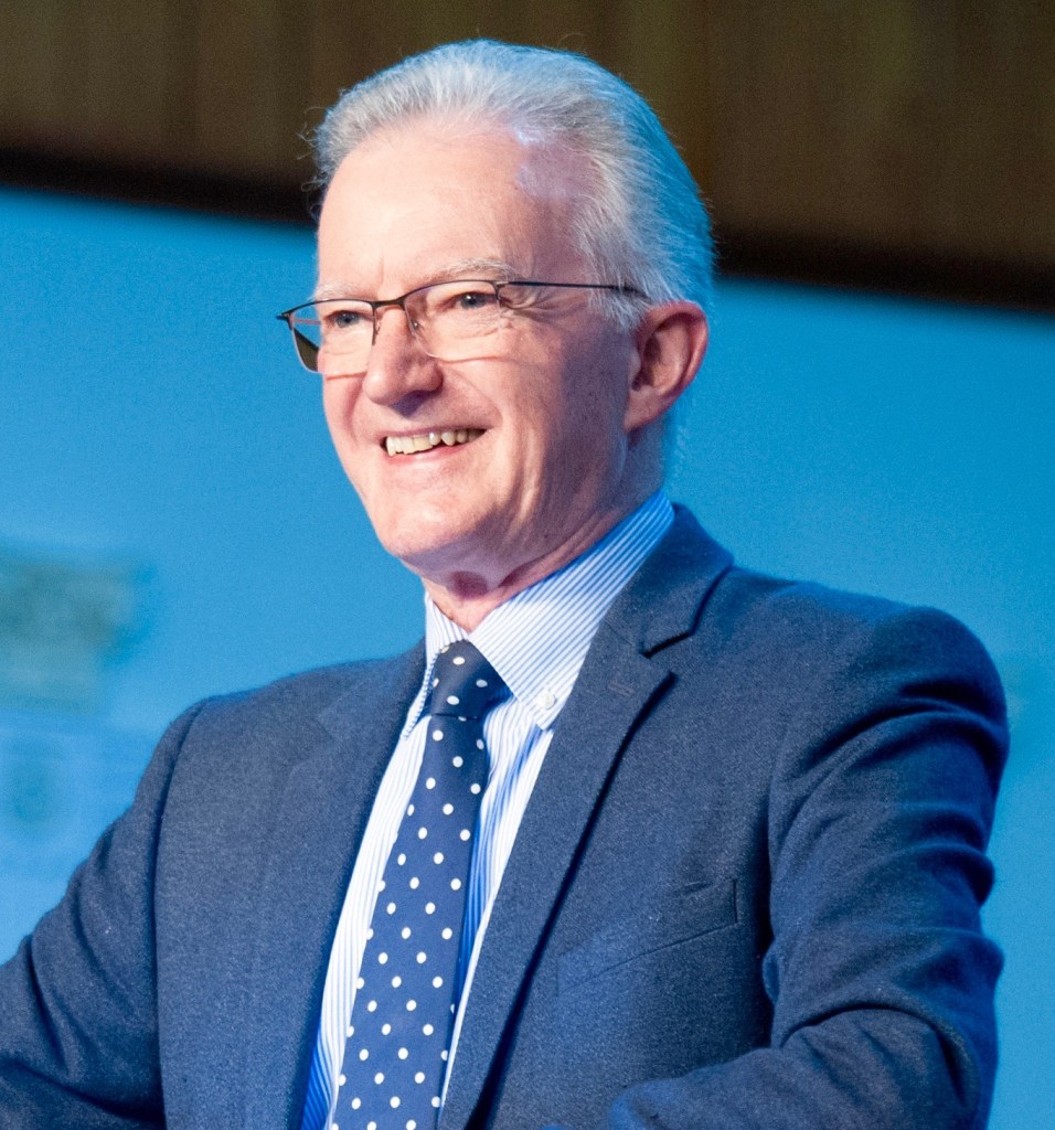 This image has an empty alt attribute; its file name is jonathan-lamb-324-copy-1.jpeg